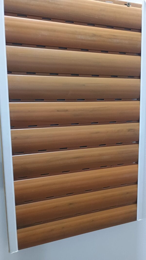 Cortina simil madera